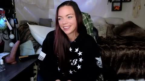 Patricia Mars           Goddess of Mars twitter thegoddessmindy online show from February 19, 3:55 pm