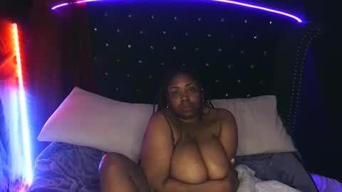 GoddessYvette007 online show from April 10, 8:20 am