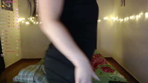 goldencandycotton online show from January 11, 7:06 am