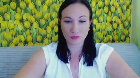 goldmoonn online show from July 2, 2:23 pm