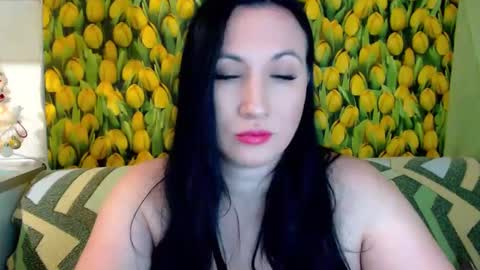 goldmoonn online show from January 1, 1:37 pm