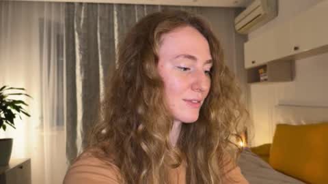 Polly online show from November 30, 5:17 pm