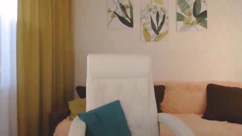 Snapshot of good_glamorgirl chatting on December 13, 4:54 am Good GlamorGirl online show from December 13, 4:54 am