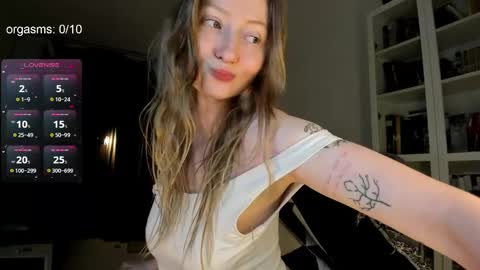 SOPHIE online show from May 28, 10:40 pm