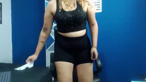 Goodgirlxxxl online show from March 1, 1:38 am