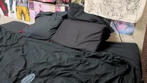 Amy online show from April 7, 7:49 pm