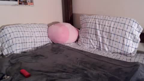 gothbaby305 online show from February 4, 4:05 am