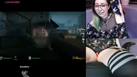 gothic_cutie online show from April 18, 8:09 pm