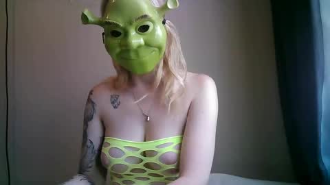 grippy_box online show from February 24, 12:16 am