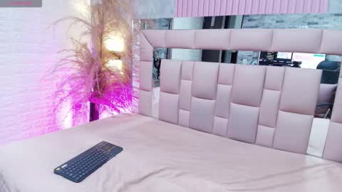    online show from December 19, 8:56 pm