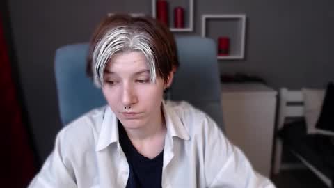 guitarandangell online show from November 17, 5:08 am