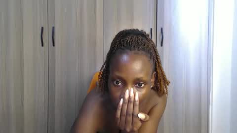 Miss Incredible online show from December 19, 12:08 pm