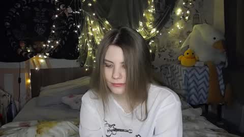 Gwen online show from March 12, 7:05 pm