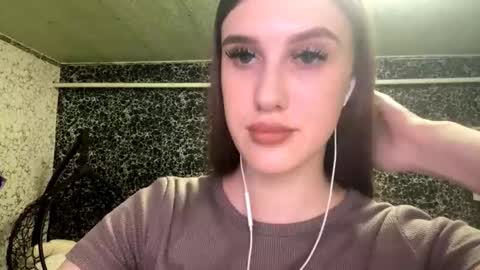Gwen online show from October 16, 8:44 pm