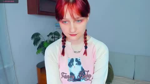 Chloe online show from November 26, 6:42 pm