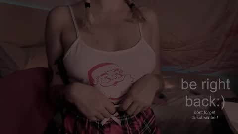 Snapshot of h2h0e chatting on October 16, 8:22 pm Lana online show from October 16, 8:22 pm