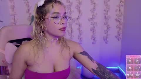 Haely online show from March 21, 11:21 pm