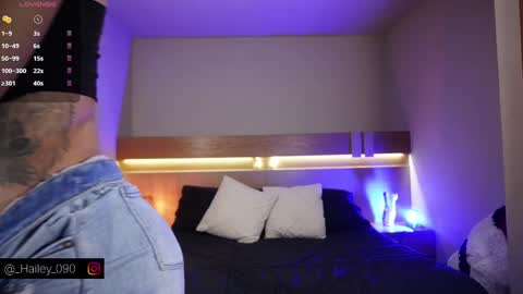 Hailey online show from September 29, 7:52 pm