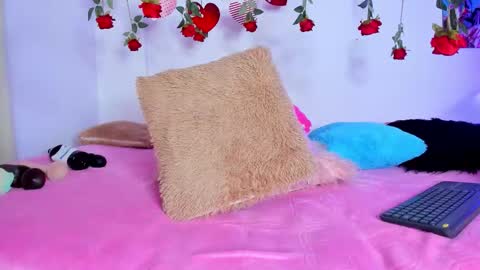 hailey_hadid online show from February 12, 7:26 pm