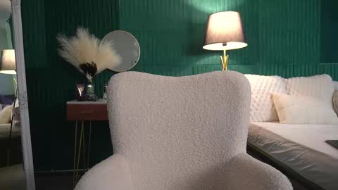 Hailey online show from March 6, 1:28 pm