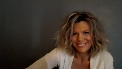 Hailey online show from March 14, 5:14 pm