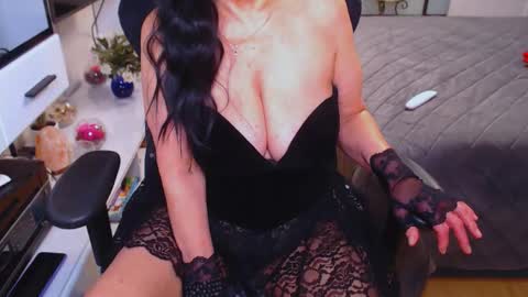 Monika online show from March 1, 9:31 am