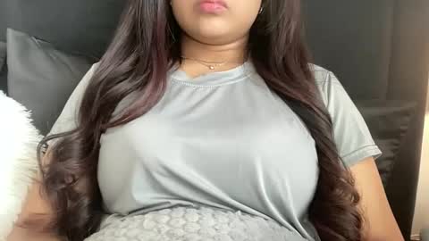 halleyb2026 online show from February 14, 5:15 pm