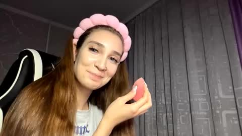 Holly online show from November 2, 3:15 pm