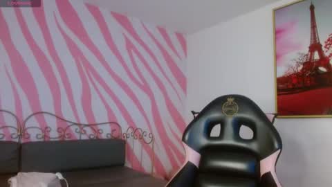 Hanaku  online show from February 23, 8:30 pm