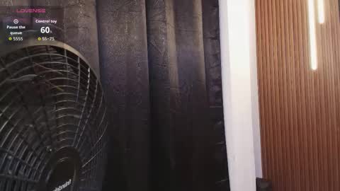 HANNA BECKER online show from March 3, 11:16 am