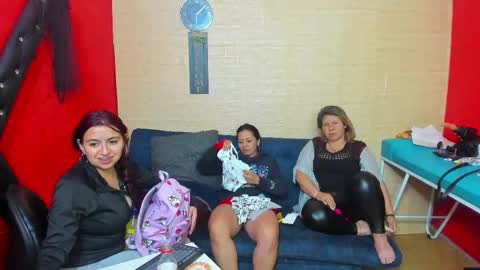 Snapshot of hanna_mature01 chatting on September 20, 12:32 am Hanna online show from September 20, 12:32 am