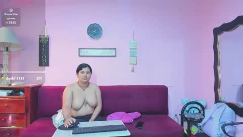 Snapshot of hanna_mature01 chatting on October 23, 1:28 pm Hanna online show from October 23, 1:28 pm