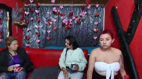 Snapshot of hanna_mature01 chatting on February 23, 11:04 am Hanna online show from February 23, 11:04 am