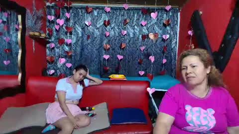Snapshot of hanna_mature01 chatting on February 13, 12:46 am Hanna online show from February 13, 12:46 am