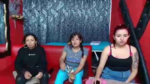 Snapshot of hanna_mature01 chatting on February 27, 12:32 am Hanna online show from February 27, 12:32 am