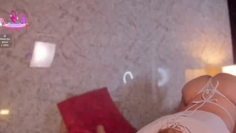 Hanna  online show from April 13, 8:31 pm