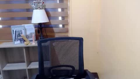 Riah online show from December 2, 4:25 am