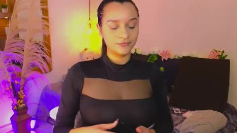 Hannah Williams online show from January 6, 10:02 pm