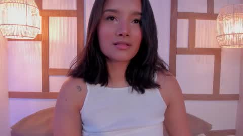 Snapshot of hannahmonttgomery chatting on October 21, 4:22 pm hannahmonttgomery Help me reach 100 Hands up online show from October 21, 4:22 pm