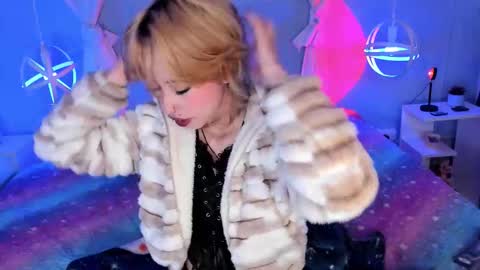 Hannah online show from October 3, 11:59 am