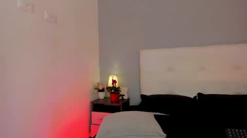 hannamartinnez online show from April 16, 8:30 pm