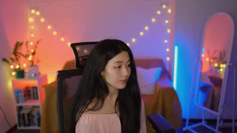 hannarosie online show from April 10, 8:04 pm