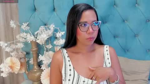   online show from December 4, 10:24 am