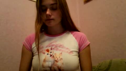 happyemily  online show from December 21, 4:55 pm