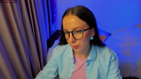 Stephanie online show from October 26, 4:46 pm