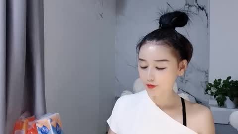 Snapshot of happysweety1688 chatting on October 9, 8:29 am happysweety1688 online show from October 9, 8:29 am