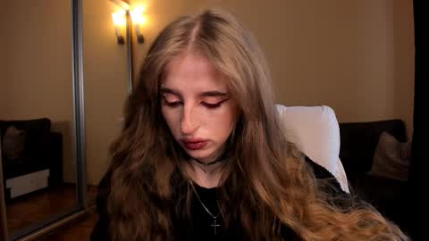 Julia online show from March 28, 5:18 am