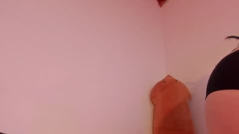 Annie online show from November 23, 7:00 am