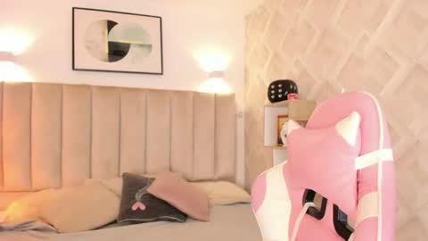 Haru Bonny online show from April 20, 8:23 pm