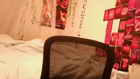 hawtchoc37 online show from October 7, 10:52 am